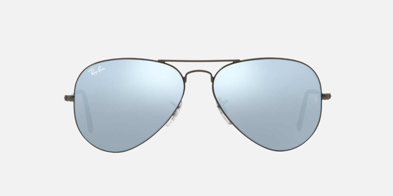Ray-Ban Aviator Flash Lenses RB3025 029/30 pilot sunglasses for unisex in full rim metal, with matte gunmetal frame, and silver flash lenses. 58mm in lens size, 14mm in bridge size, and 135mm in temple length.