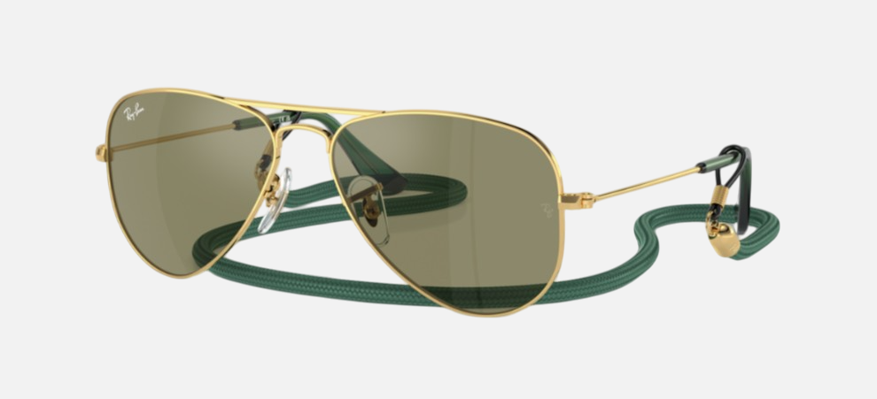 Ray-Ban Junior Aviator Kids RJ9506S 223/6R pilot sunglasses for kids in full rim metal, with polished arista gold frame, and green mirror lenses. 52mm in lens size, 14mm in bridge size, and 125mm in temple length.