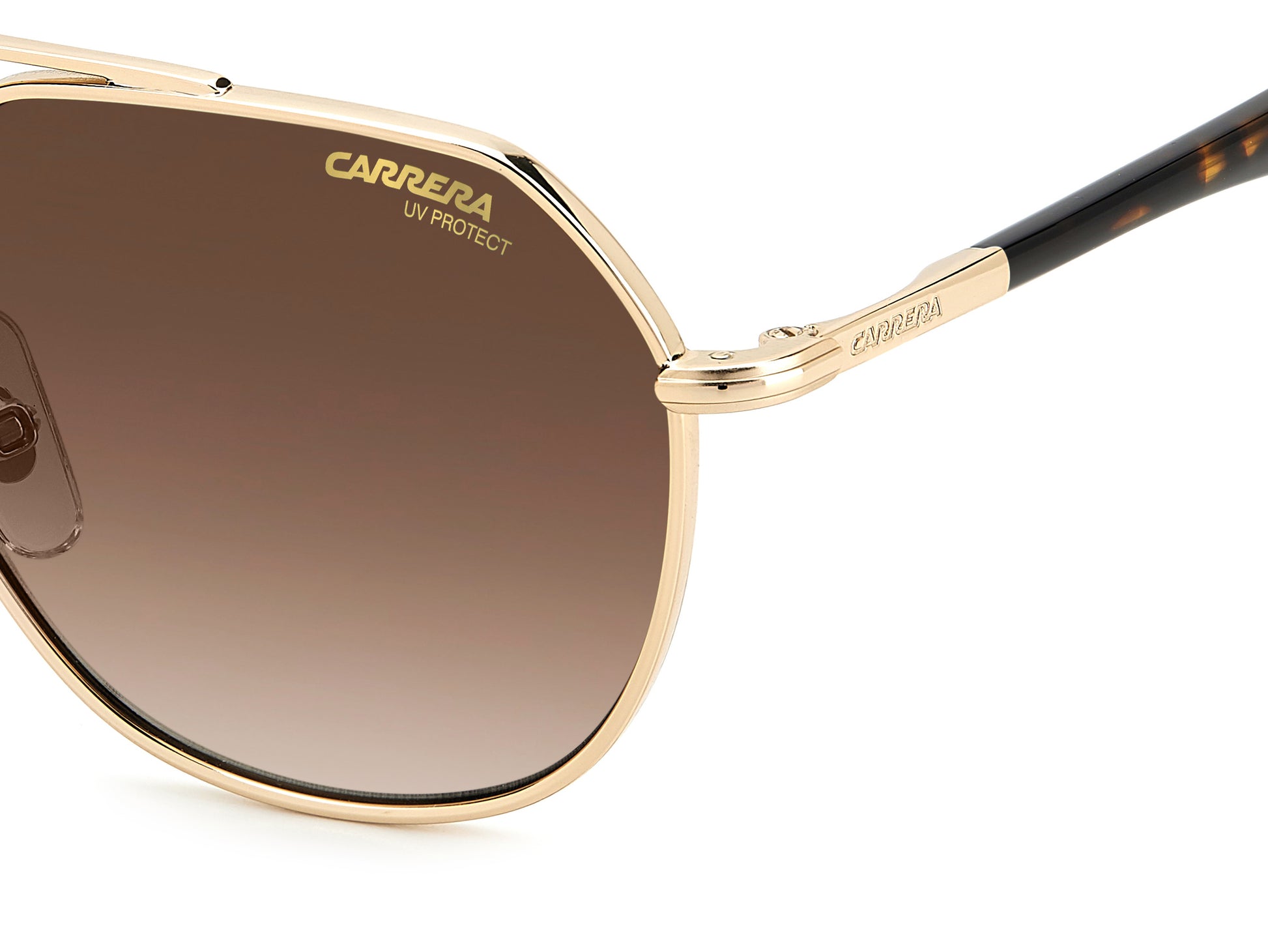 Carrera 303/S 06J pilot sunglasses for unisex in full rim metal, with gold frame, and gradient brown lenses. 53mm in lens size, 19mm in bridge size, and 145mm in temple length.
