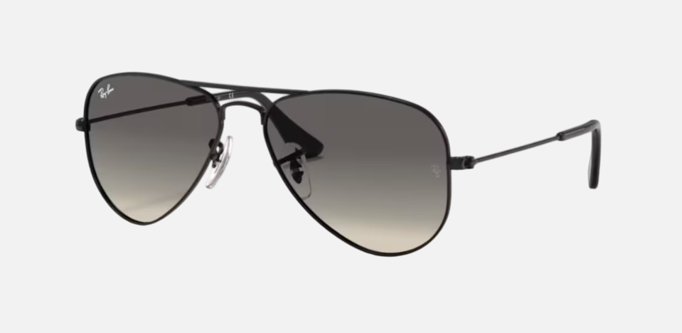 Ray-Ban Junior Aviator Kids RJ9506S 220/11 pilot sunglasses for kids in full rim metal, with polished black frame, and grey gradient lenses. 52mm in lens size, 14mm in bridge size, and 125mm in temple length.