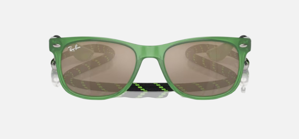 Ray-Ban Junior New Wayfarer Kids RJ9052S 71465A square sunglasses for kids in full rim injected, with polished opal green frame, and dark gold lenses. 47mm in lens size, 15mm in bridge size, and 125mm in temple length.
