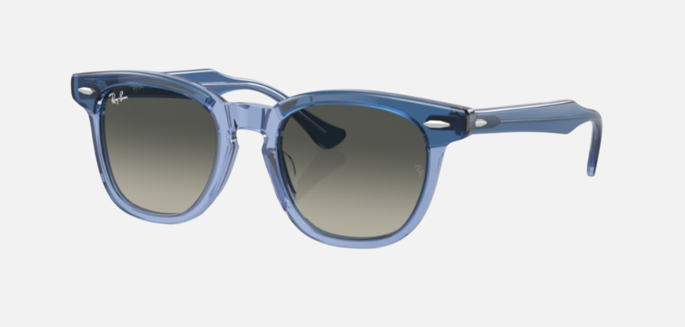 Ray-Ban Junior RJ9098S 715911 square sunglasses for kids in full rim acetate, with purple on transparent purple frame, and grey gradient lenses. 45mm in lens size, 18mm in bridge size, and 130mm in temple length.