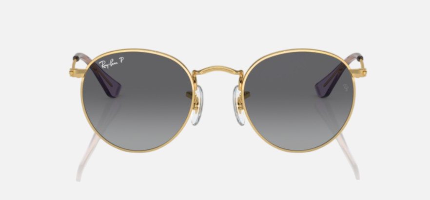 Ray-Ban Junior Round Kids RJ9547S 292/T3 round sunglasses for kids in full rim metal, with polished arista gold frame, and grey polarized lenses. 44mm in lens size, 19mm in bridge size, and 130mm in temple length.