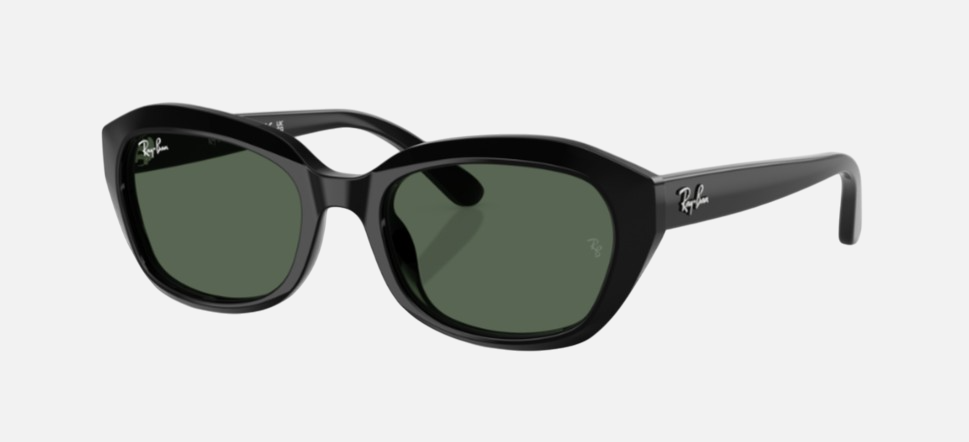 Ray-Ban Junior RJ9081S 100/71 irregular sunglasses for kids in full rim acetate, with polished black frame, and dark green lenses. 48mm in lens size, 17mm in bridge size, and 130mm in temple length.