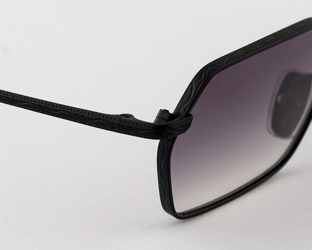 Eyepetizer Cavallet C.6-27 hexagonal sunglasses for unisex in full rim steel, with black frame, and grey gradient lenses. 55mm in lens size, 17mm in bridge size, and 145mm in temple length.