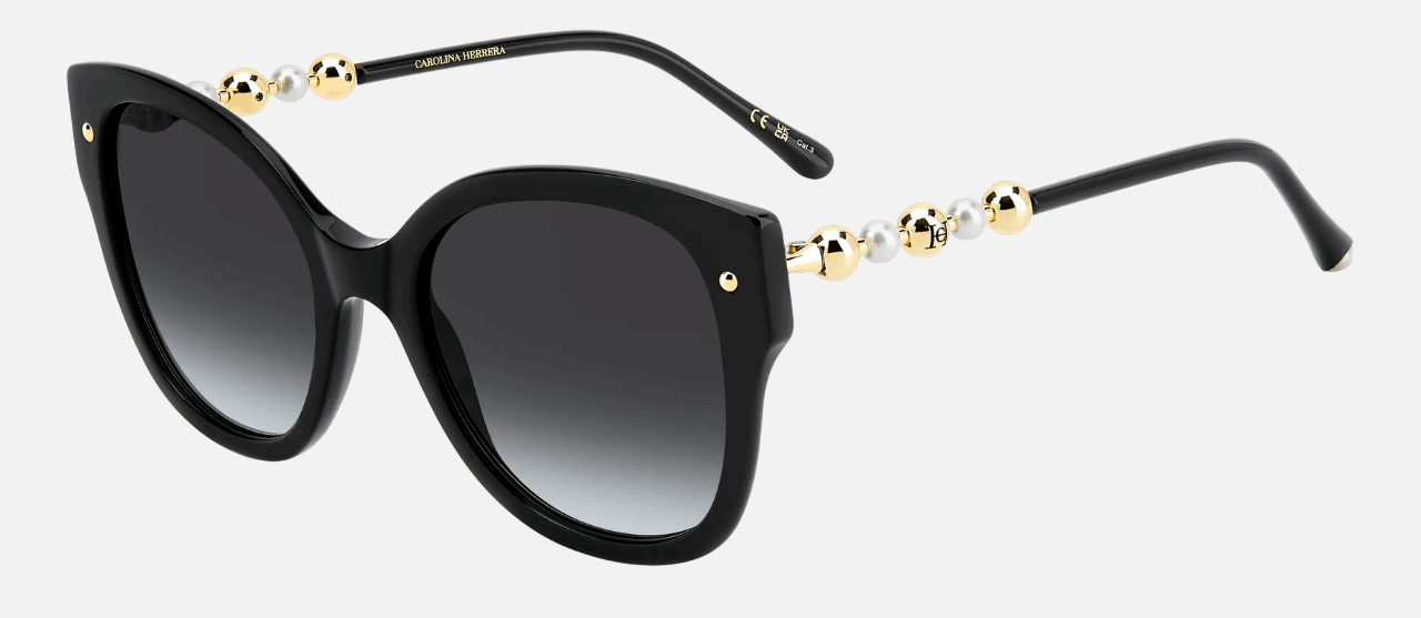 Carolina Herrera HER 0318/S 807/9O  women's full rim square sunglasses in black frame and dark grey gradient lenses, with 55mm lens size, 21mm bridge size, and 140mm temple size. Available in Dubai, UAE.