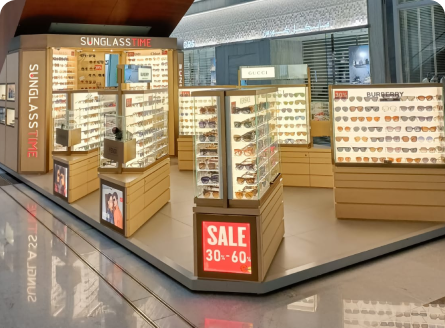 optical shop, sunglasses shop, dubai mall sunglasses shop, ray ban dubai mall